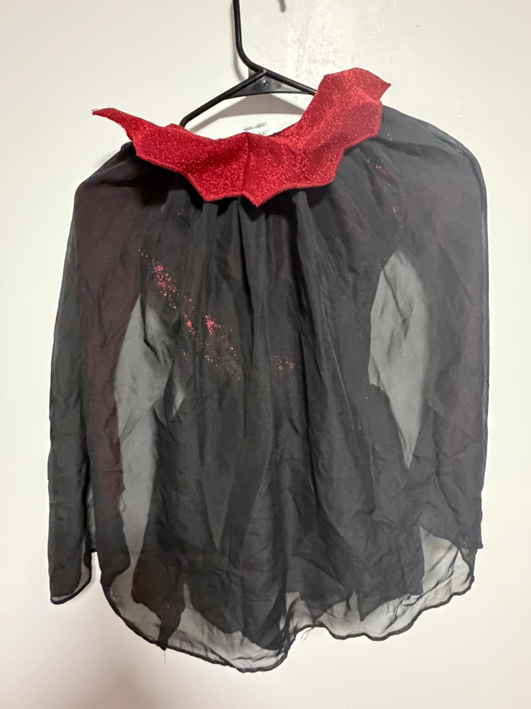 Spirit Halloween Vampire Costume Small - photo 4