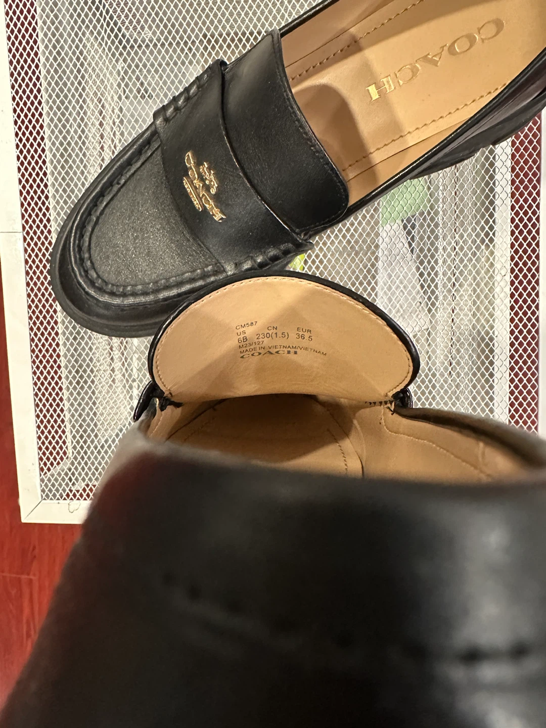 Coach Black Leather Loafers Size 6 - photo 5