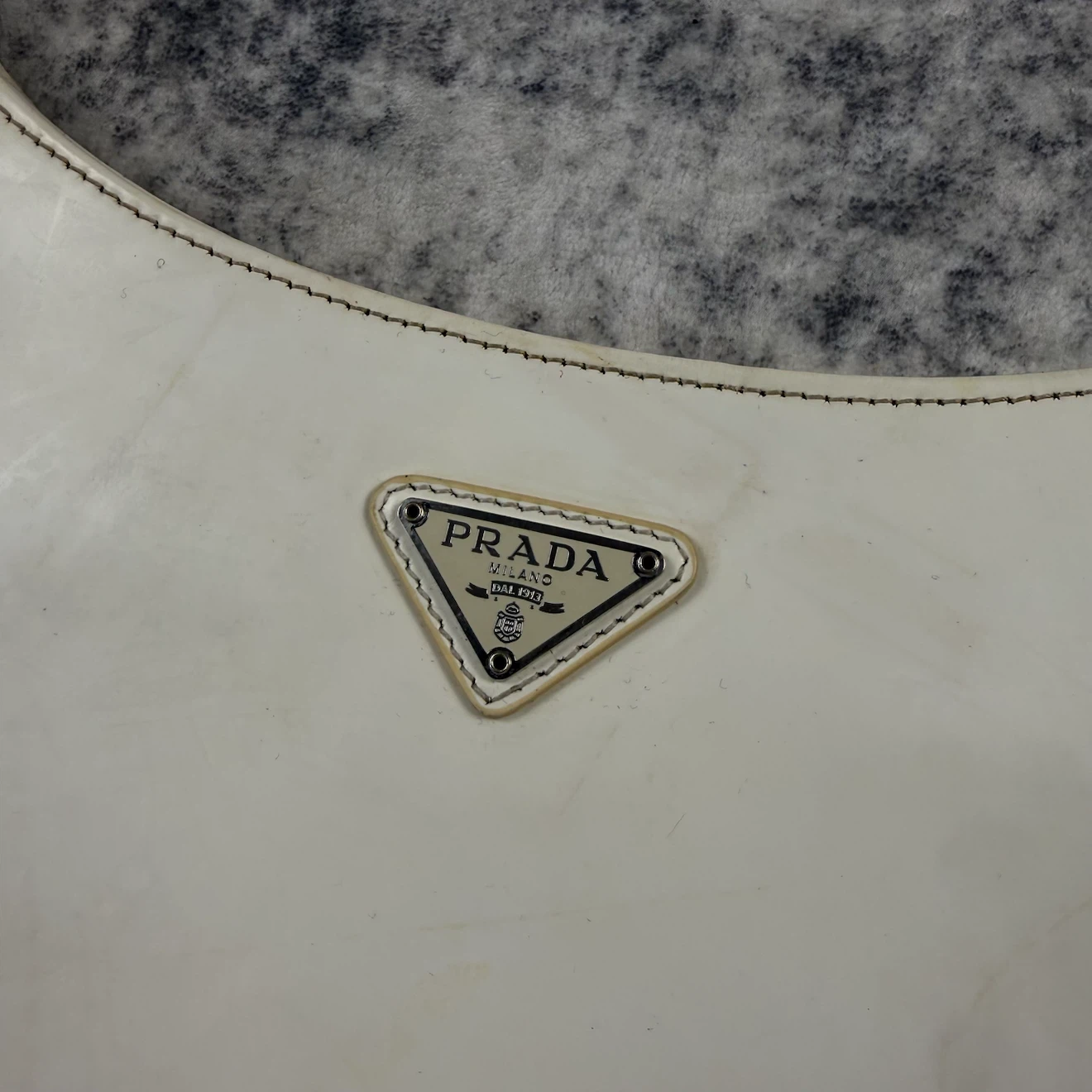 Prada white hobo shoulder bag - photo 2
