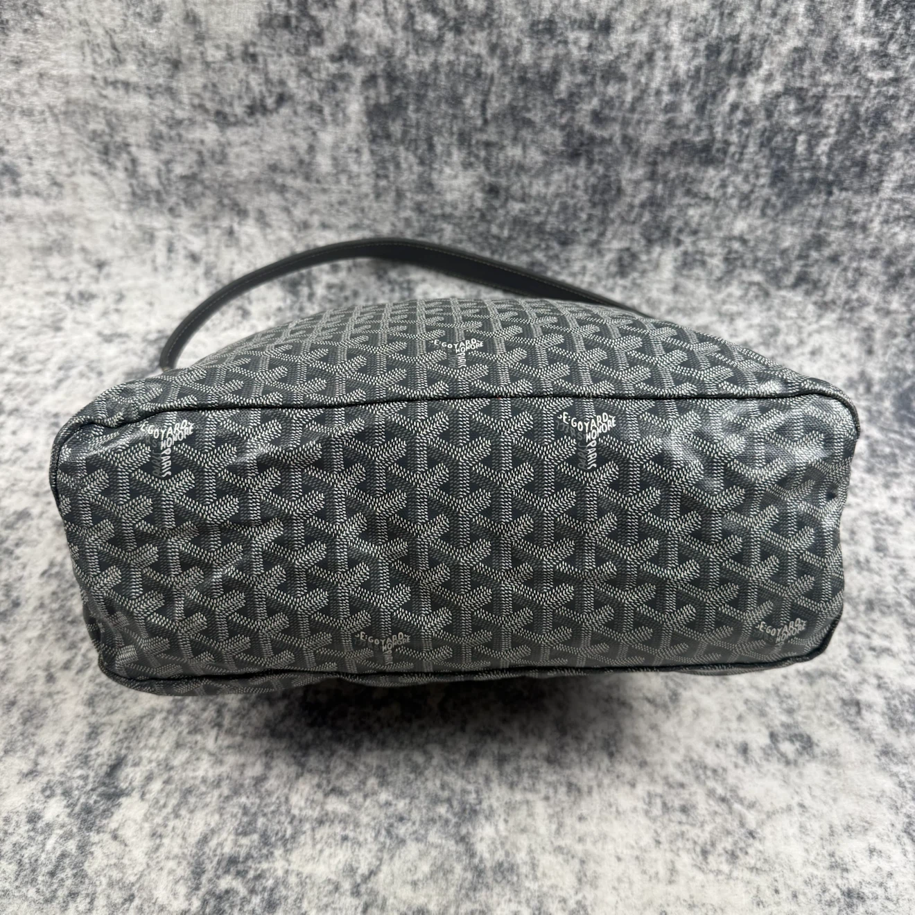 Goyard Grey Goyardine Canvas Hobo Shoulder Bag - photo 5