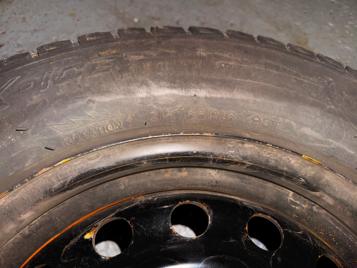 Set of 4 Michelin X-Ice Tires (215/65R16) with Steel Rims - photo 3