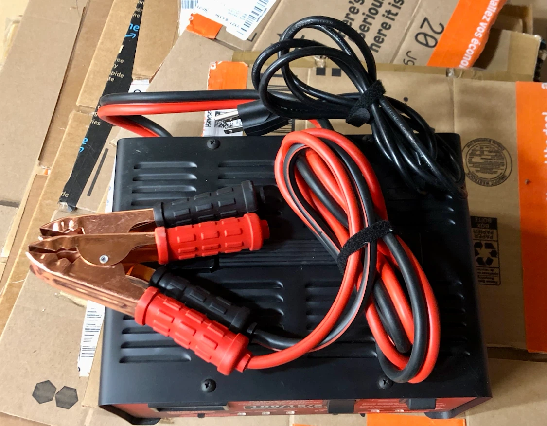 MotoMaster Battery Charger 100/15/2A - photo 2