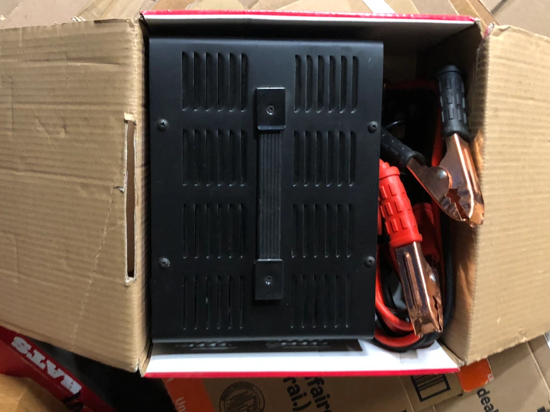 MotoMaster Battery Charger 100/15/2A - photo 5