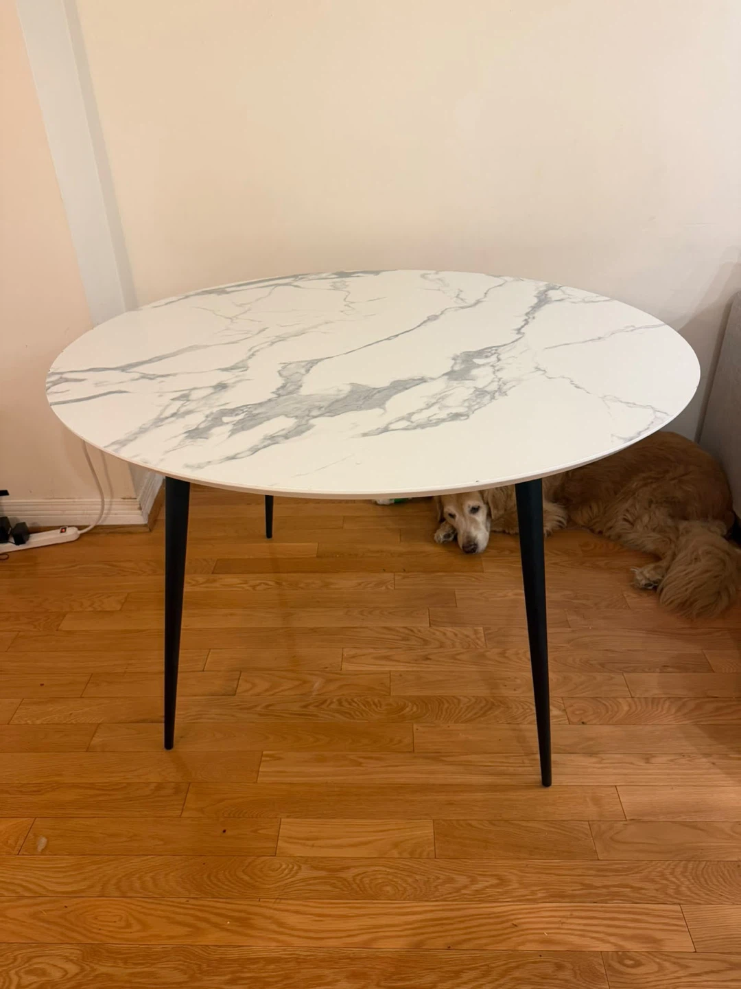 Round White Dining Table - photo 2
