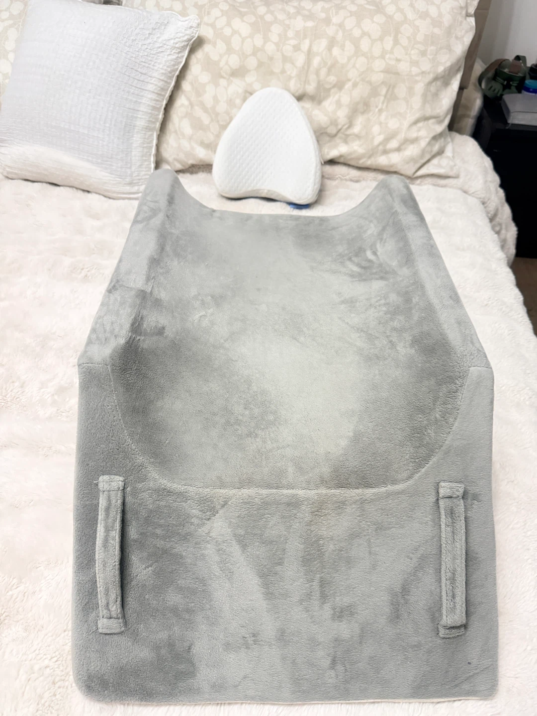 Bed Wedge Pillow Grey - photo 3