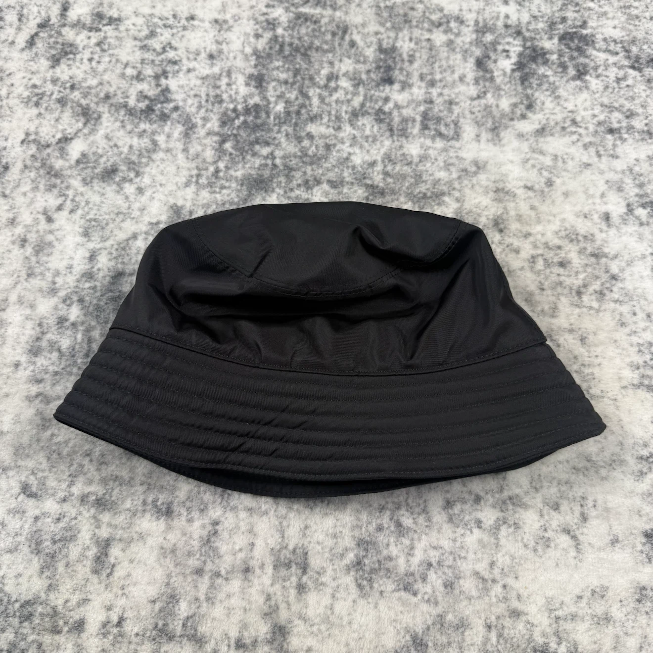 Prada Black Re-Nylon Triangle Logo Bucket Hat - photo 3