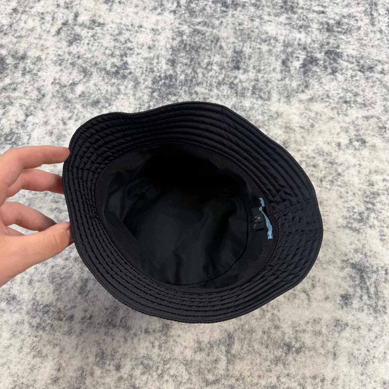 Prada Black Re-Nylon Triangle Logo Bucket Hat - photo 4