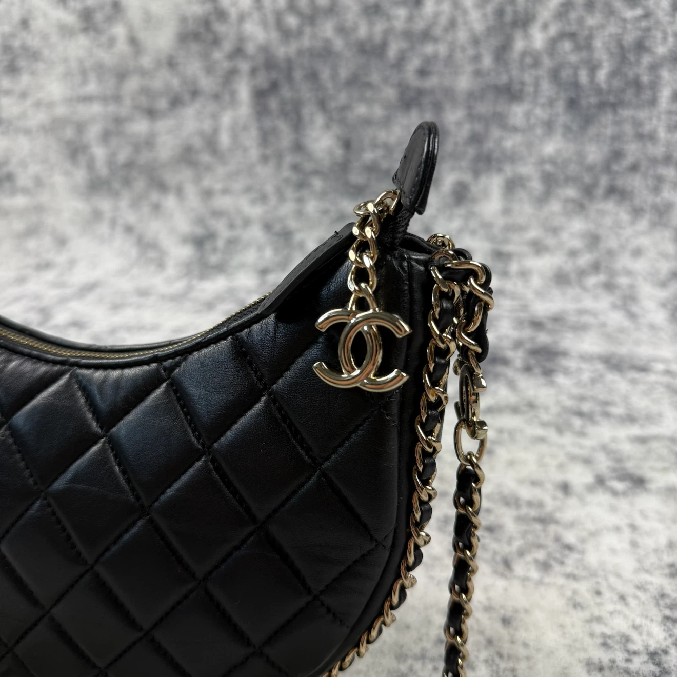 Chanel Black Quilted Lambskin Chain Hobo Bag - photo 2