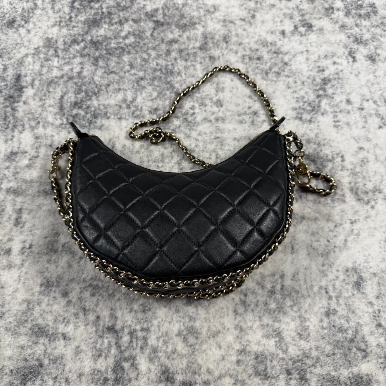 Chanel Black Quilted Lambskin Chain Hobo Bag - photo 4
