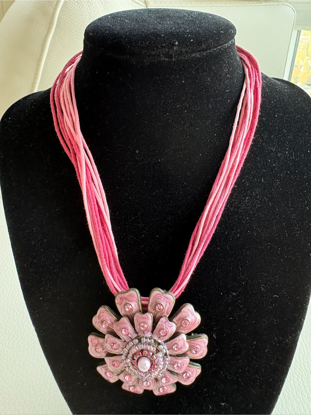 Vintage Pink Flower Statement Necklace / Brooch - photo 3