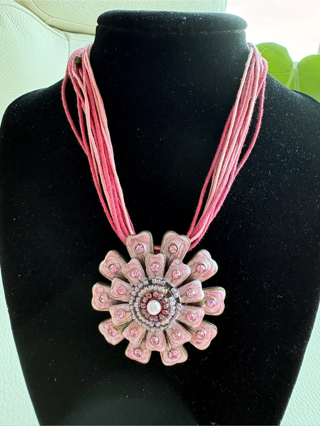 Vintage Pink Flower Statement Necklace / Brooch - photo 5