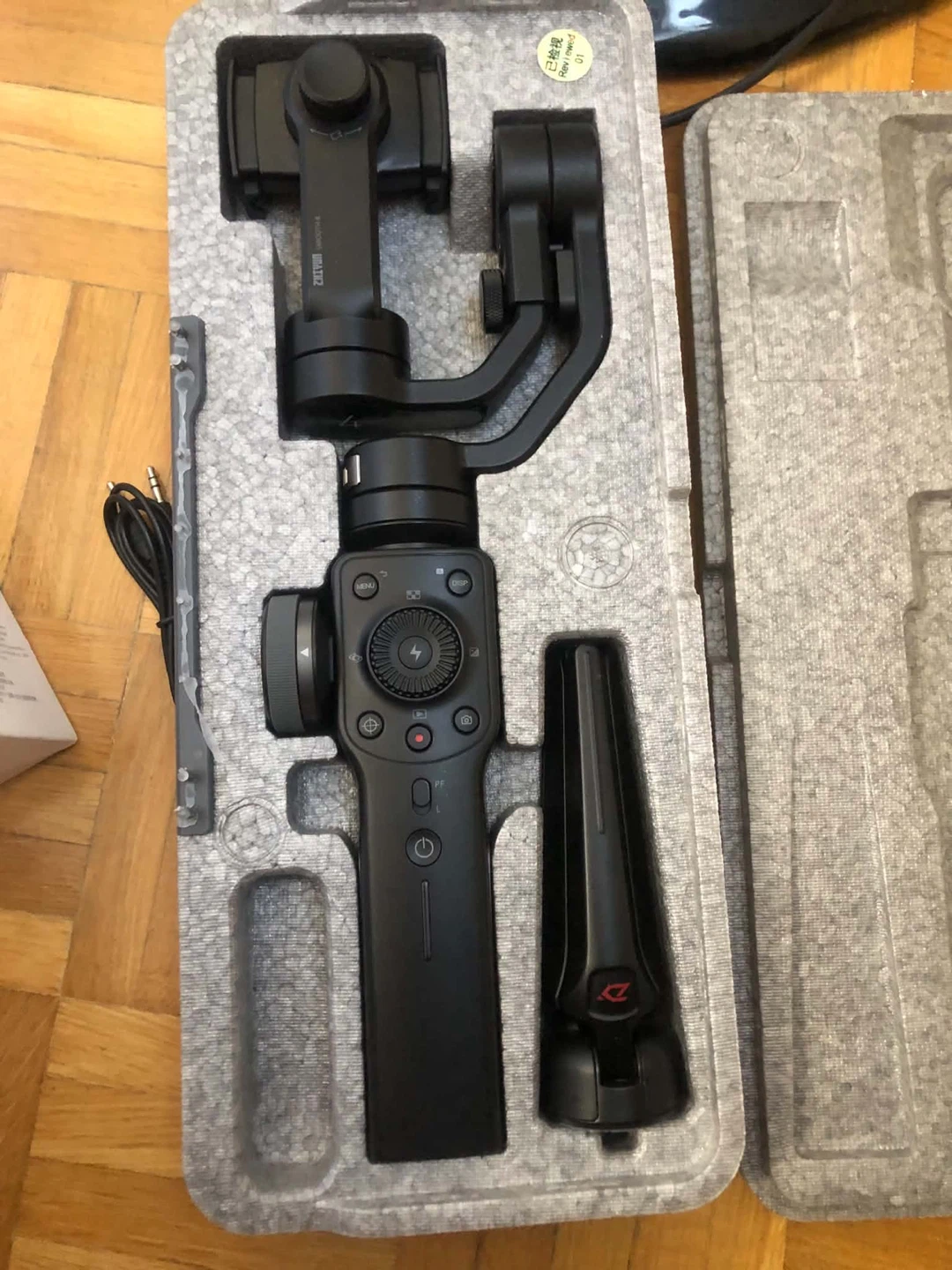 Zhiyun Smooth 4 Smartphone Gimbal - photo 4