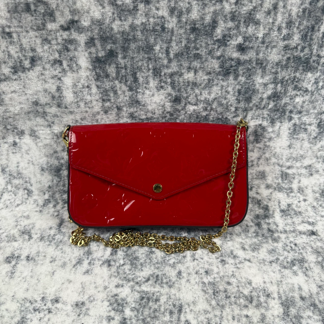 Louis Vuitton Monogram Vernis Pochette Félicie Red Bag - photo 2