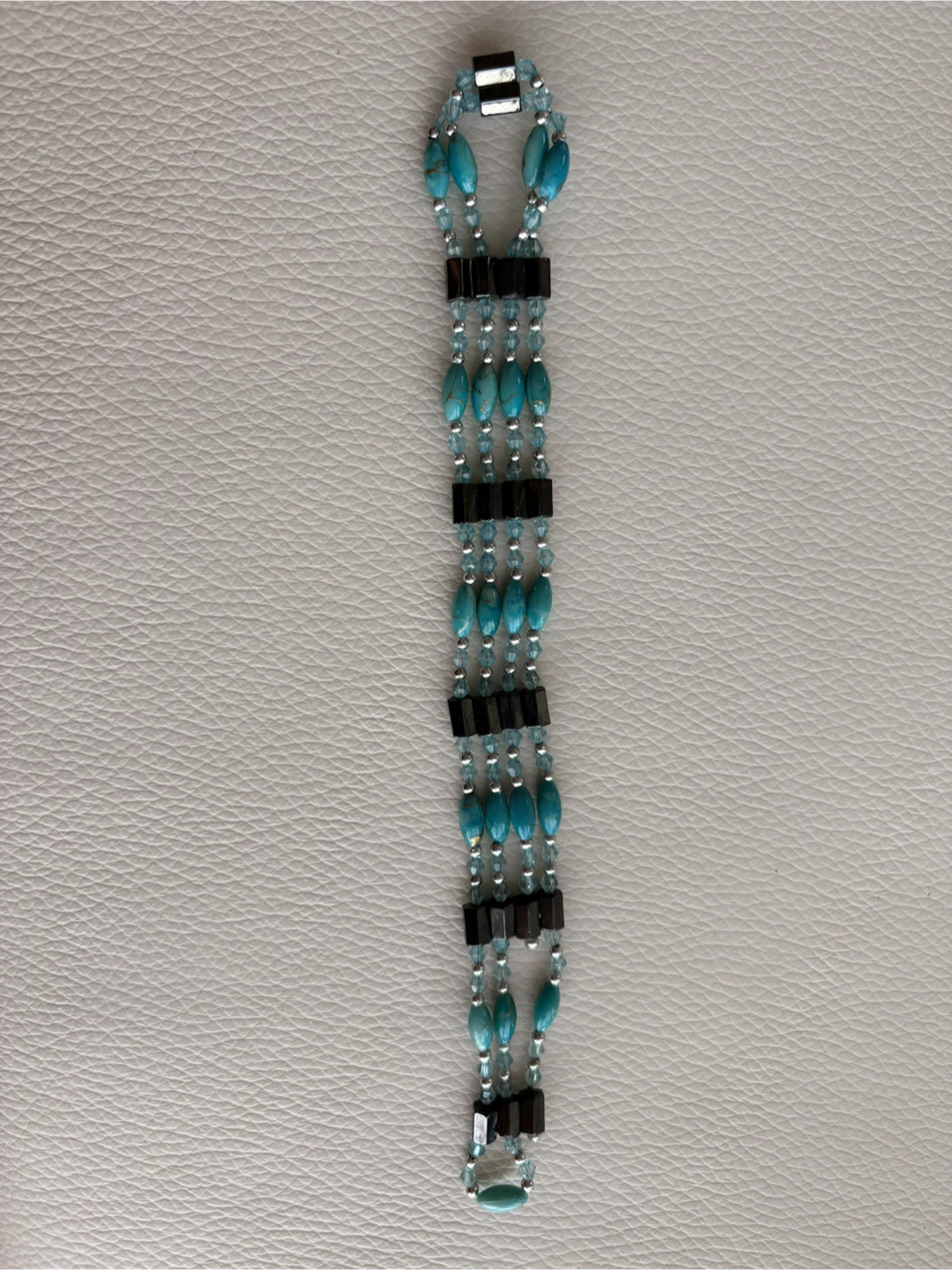 Turquoise and black bead bracelet - photo 4