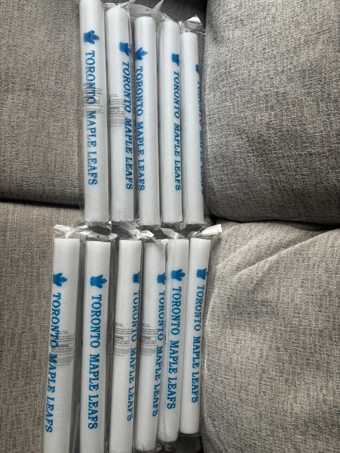 Toronto Maple Leafs LED Foam Glow Sticks - photo 2