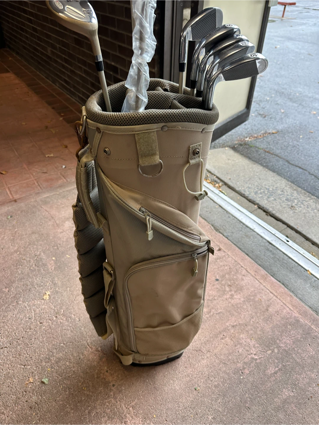 Golf clubs never used - photo 3