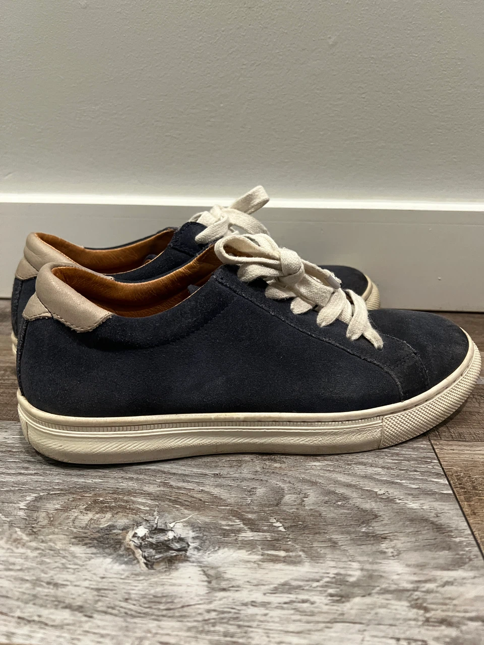 Boys suede sneakers - size 5,5-6 - photo 2