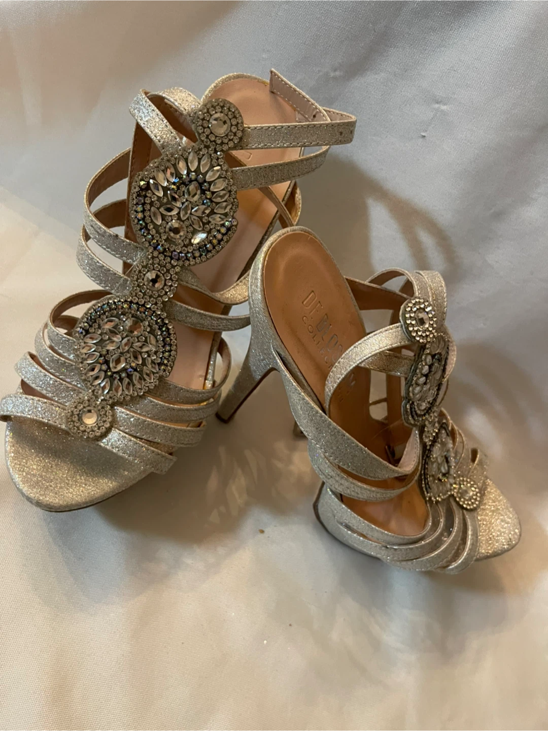 Silver Heels Size 7 - photo 5