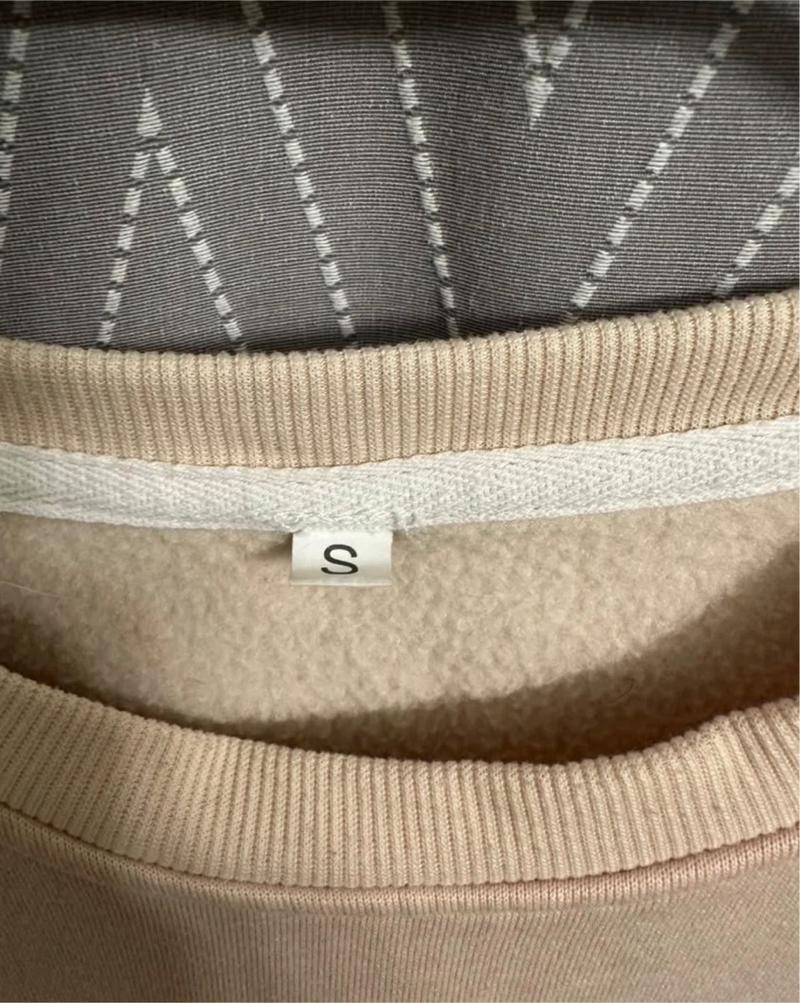 Edikted Pink Bow Graphic Sweatshirt - photo 4