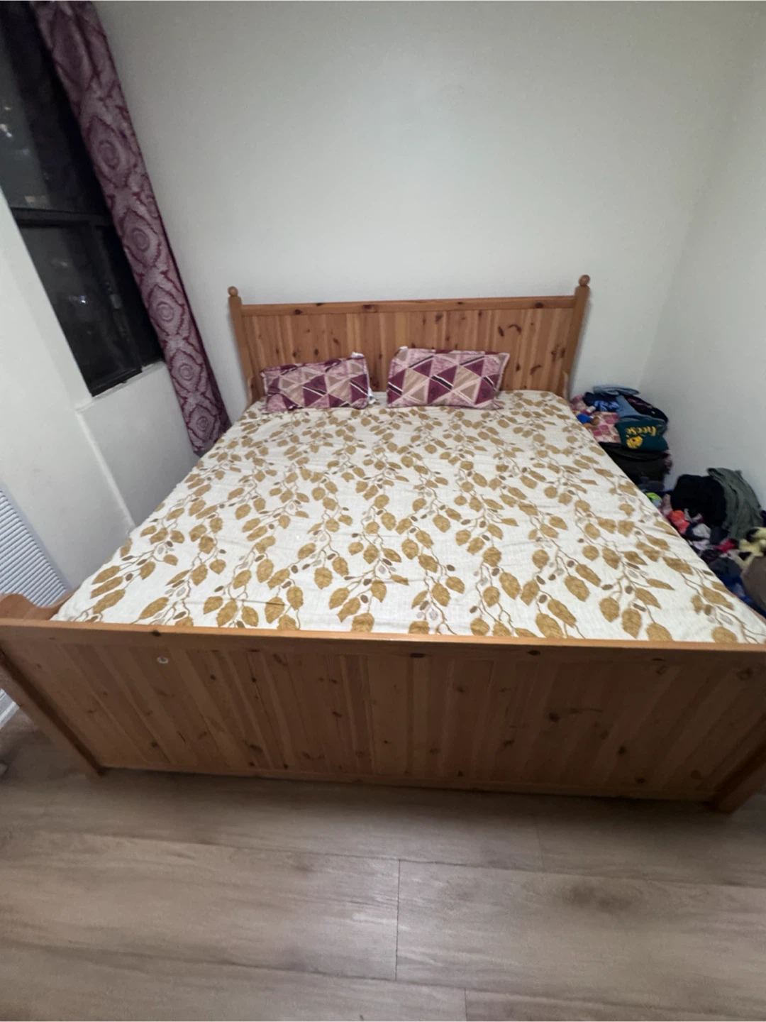 Ikea  king size Bed - photo 3