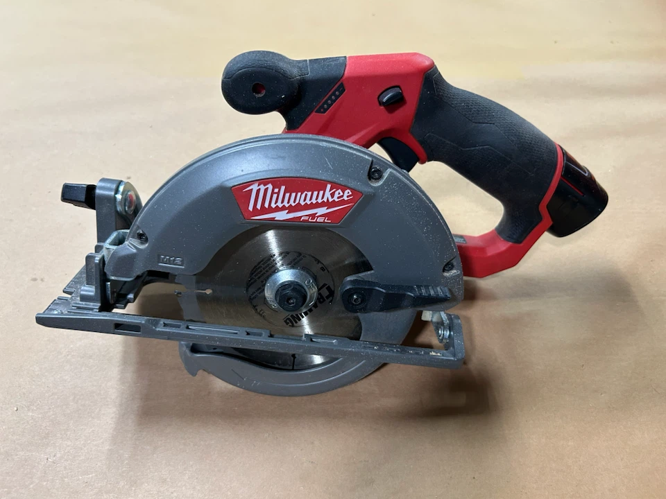 Milwaukee Tool M12 FUEL 12V Li-Ion  5-3/8" Skill Saw (Tool-Only) - photo 3