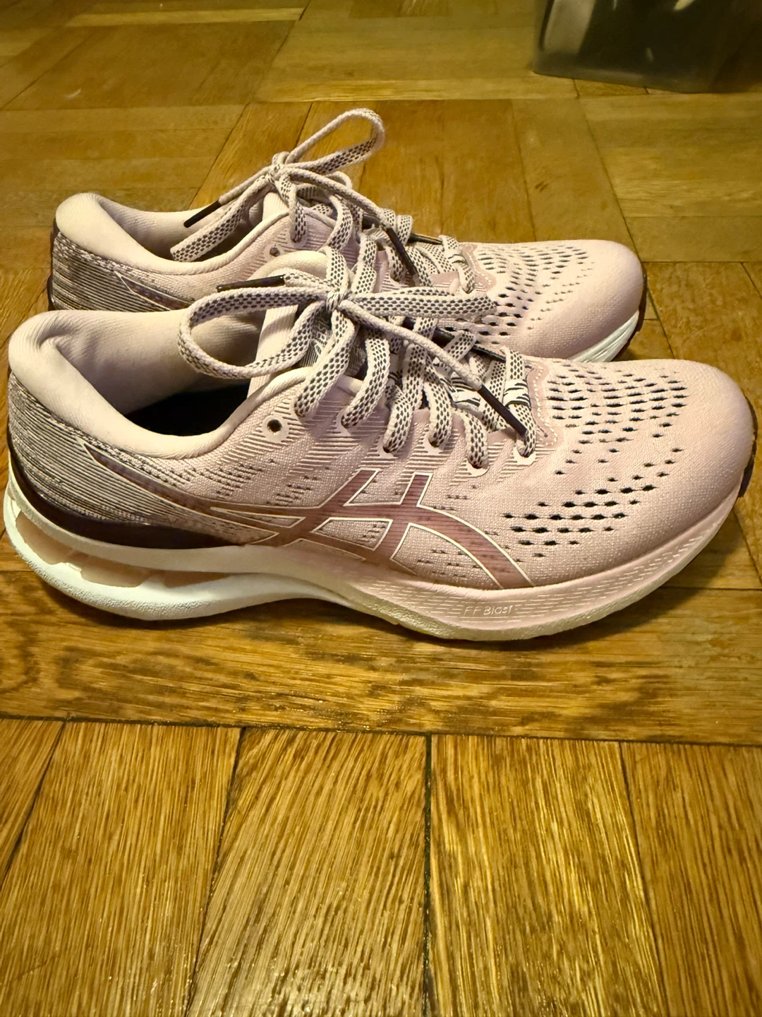 W size US 6 1/2 ASICS Gel-Kayano 28 Running Shoes - photo 2