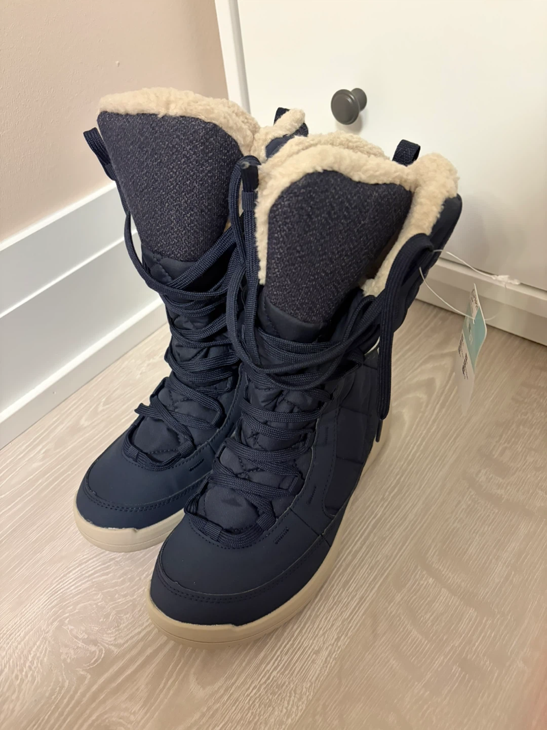 Brand New Quechua Women's Winter Boots - Size US 6.5