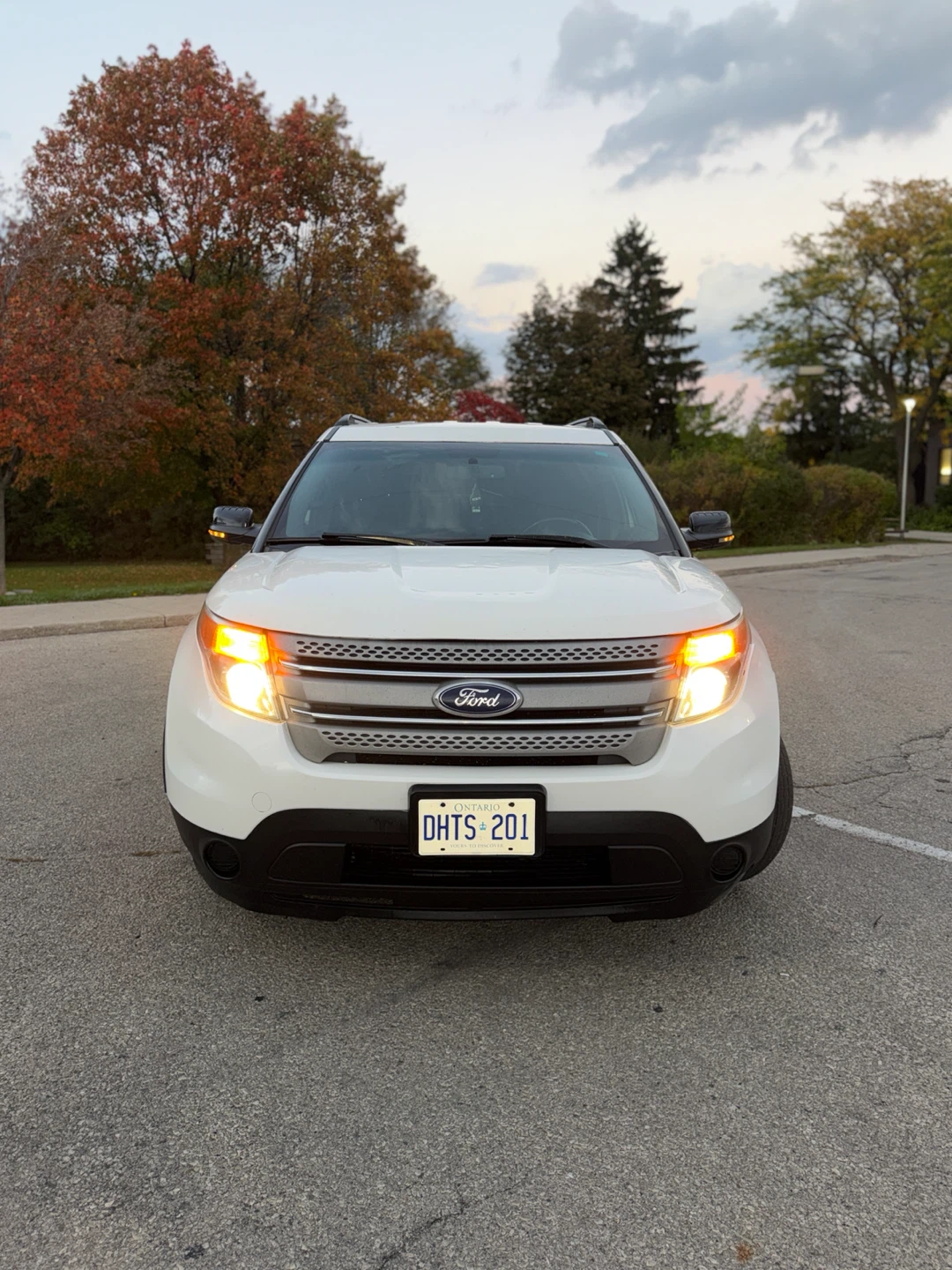 🚙 2011 Ford Explorer with 219,000 km - photo 3