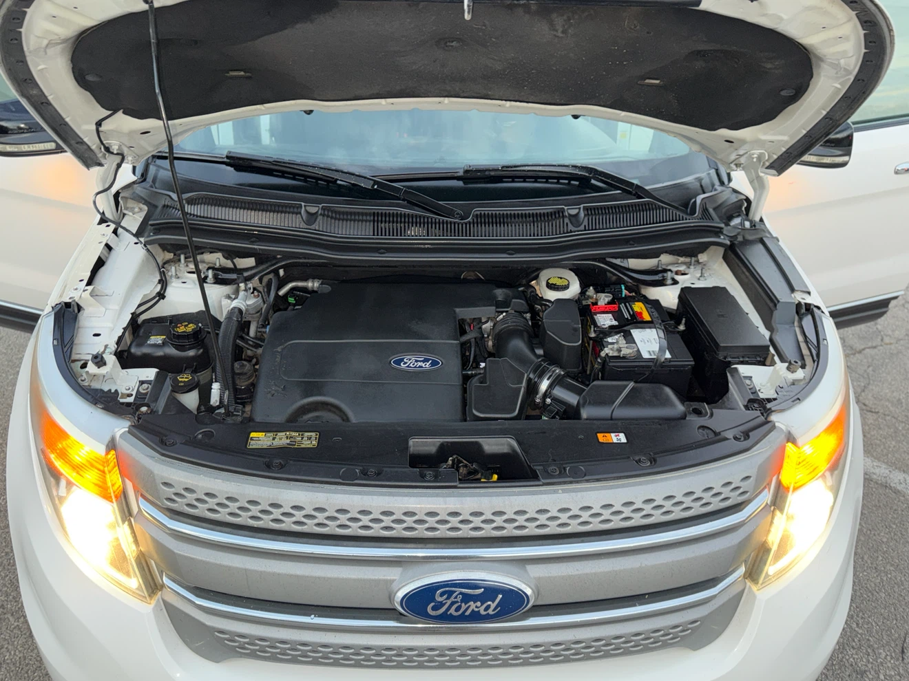 🚙 2011 Ford Explorer with 219,000 km - photo 4
