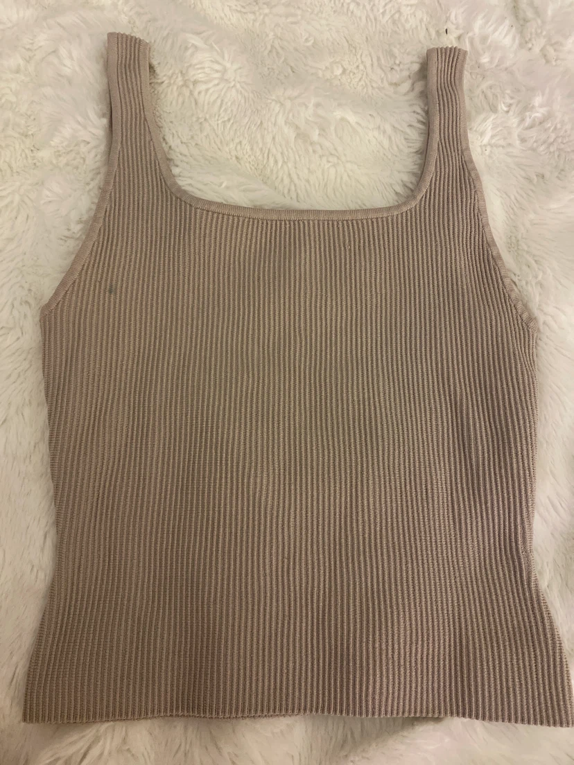 Aritzia Babaton Ribbed Tank Top