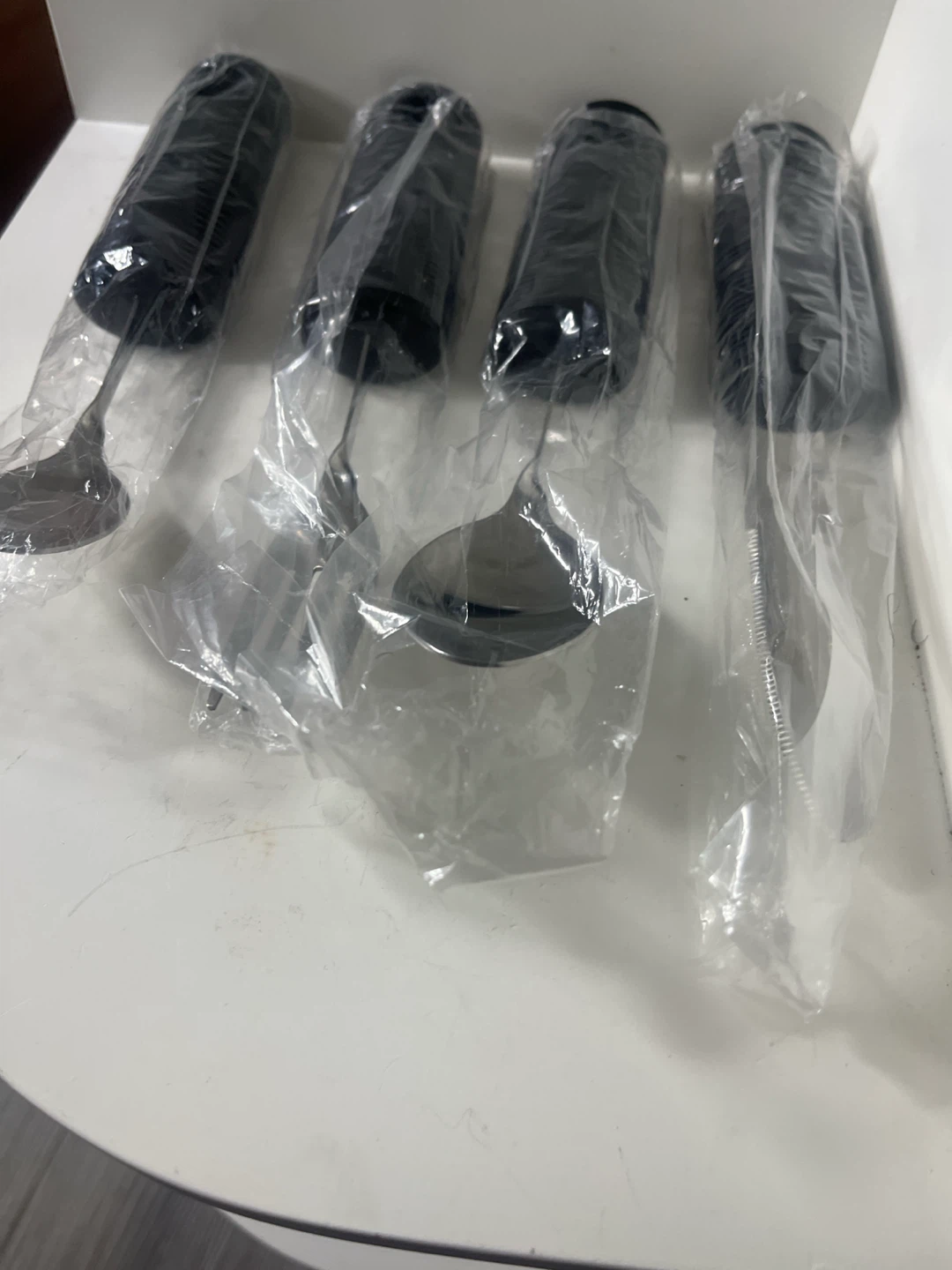 Set of 4 Cutlery Pieces with Black Handles - photo 2