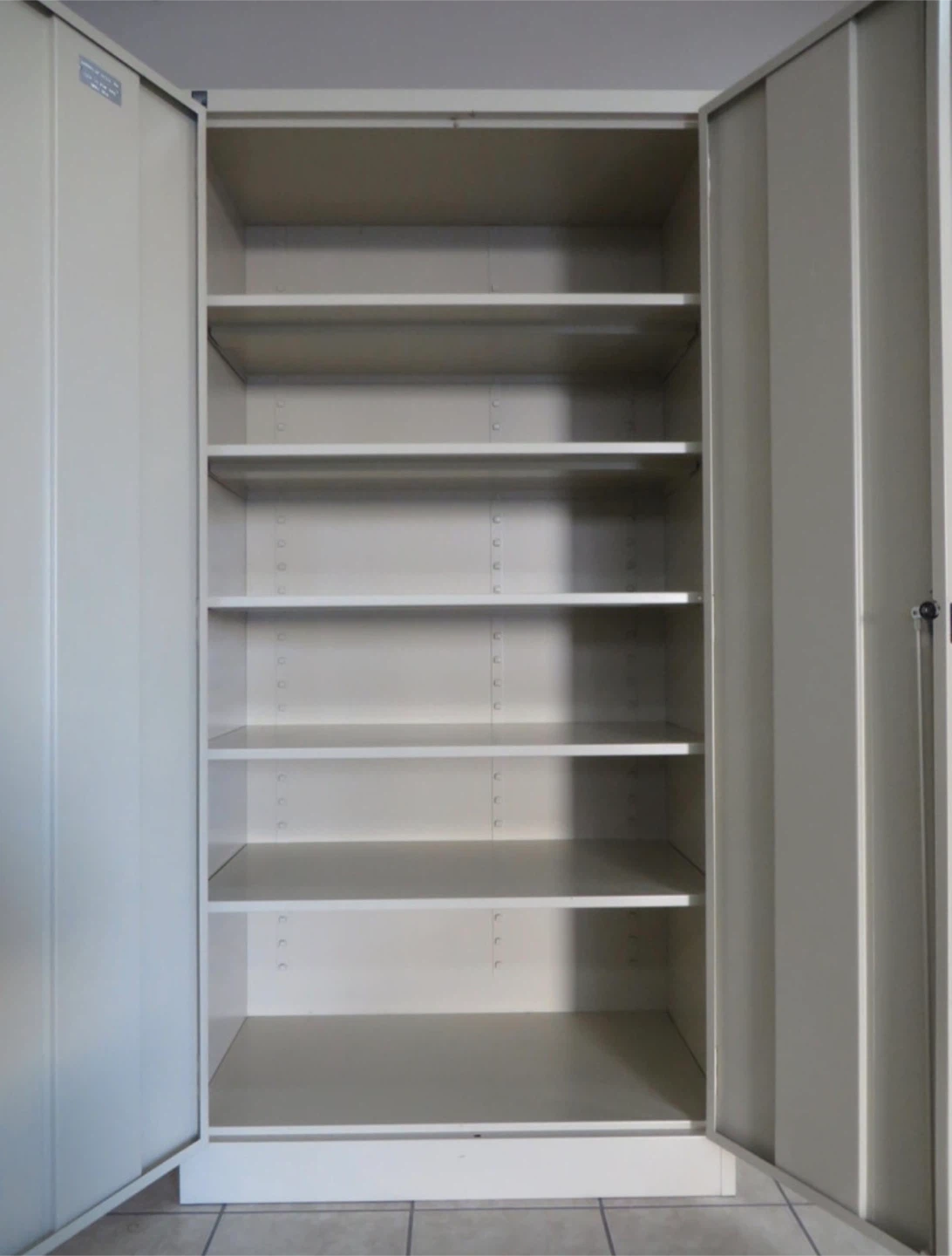 Metal Storage Cabinet with Lock and Key - photo 2