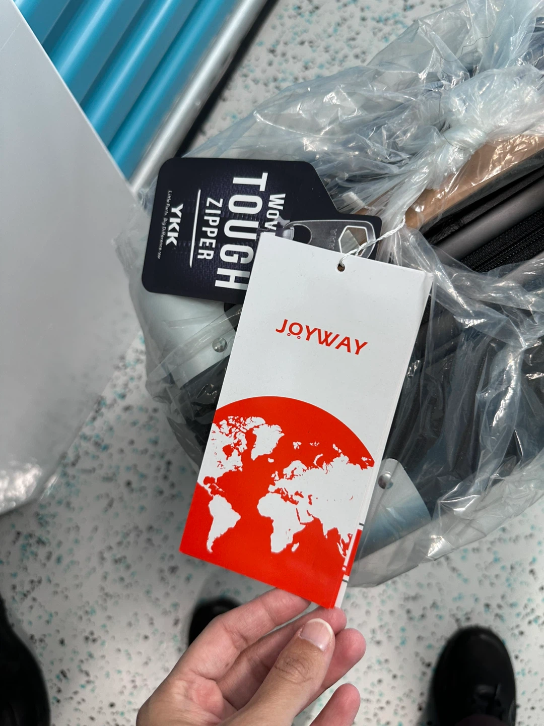 Brand New Joyway Spinner Luggage 20” - photo 2