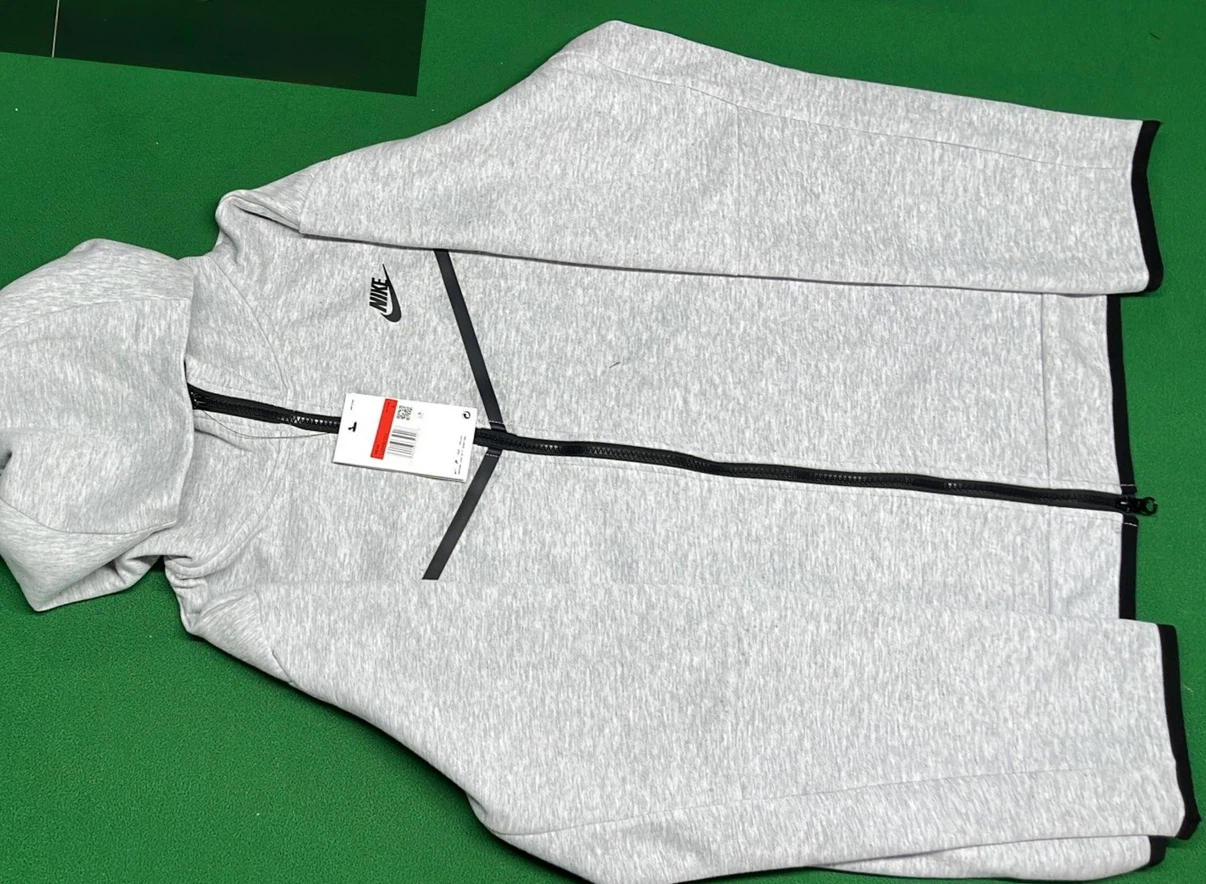 Nike Tech Fleece Full-Zip Hoodie Grey