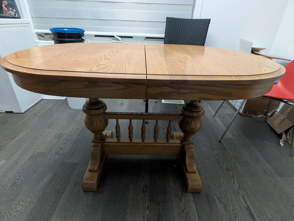 Extendable Oak Dining Table