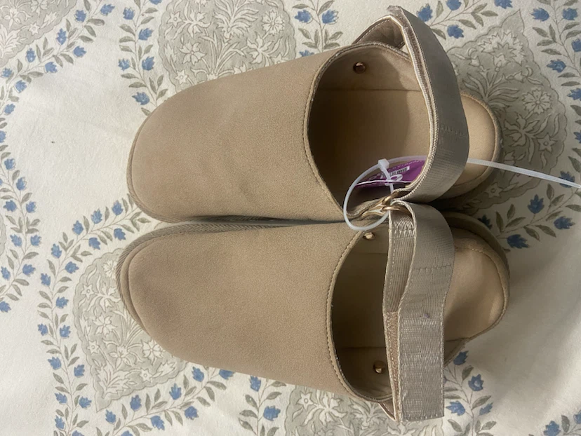Beige Slip-on Shoes - photo 3