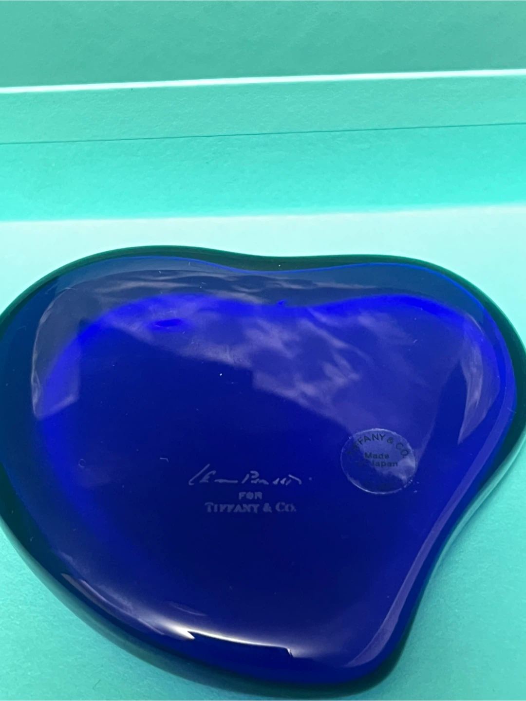 Tiffany & Co. Elsa Peretti Blue Glass Heart Paperweight - photo 3