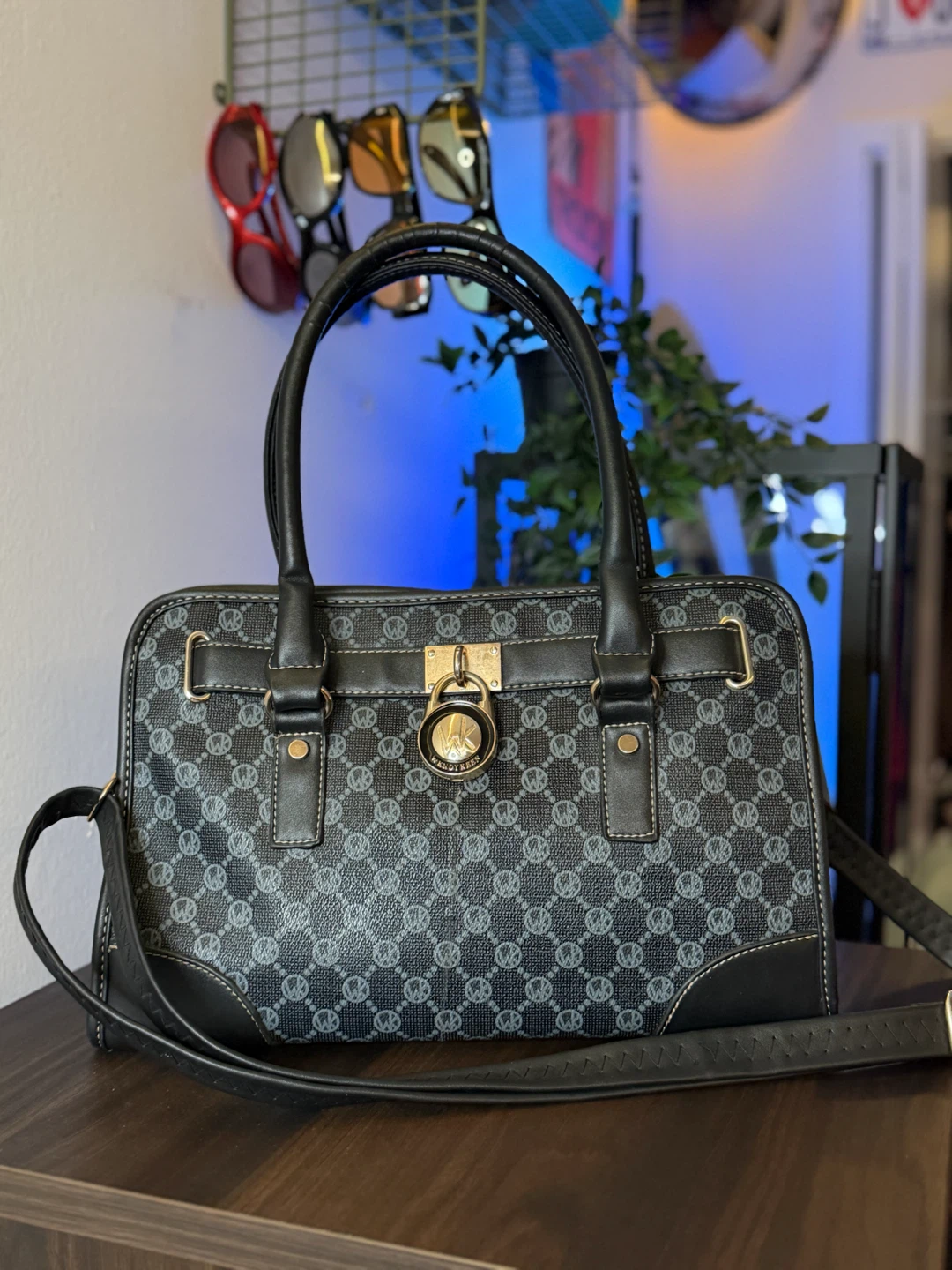 Wendy Keen Handbag - photo 2