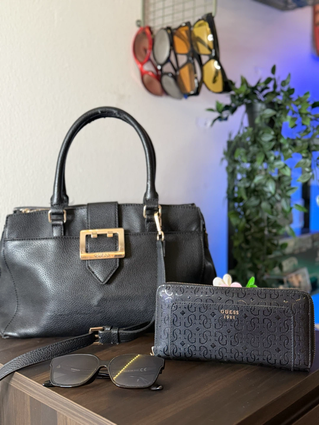 Guess Handbag and Wallet Set - photo 2
