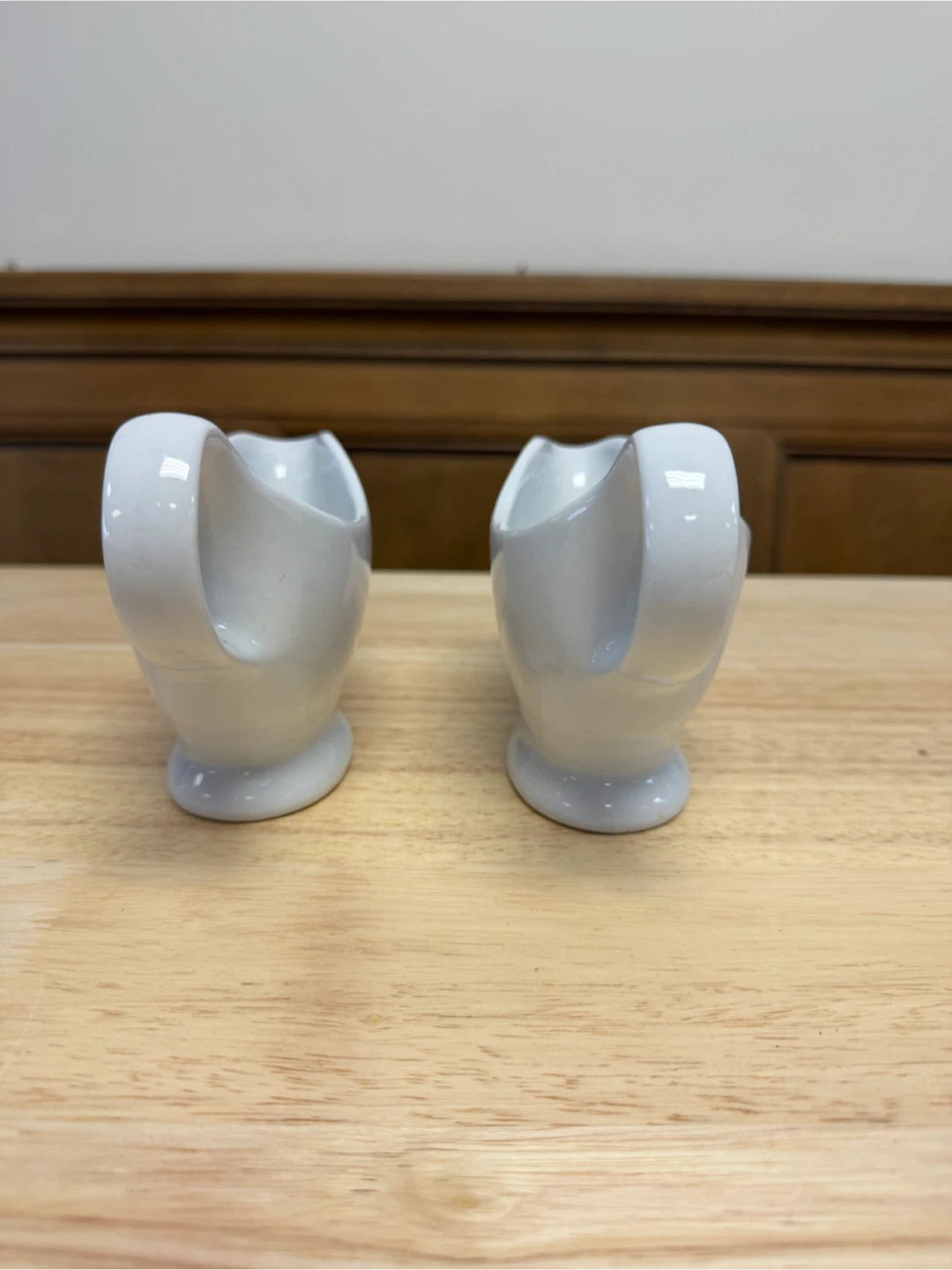 Two White Ceramic Gravy Boats - photo 2