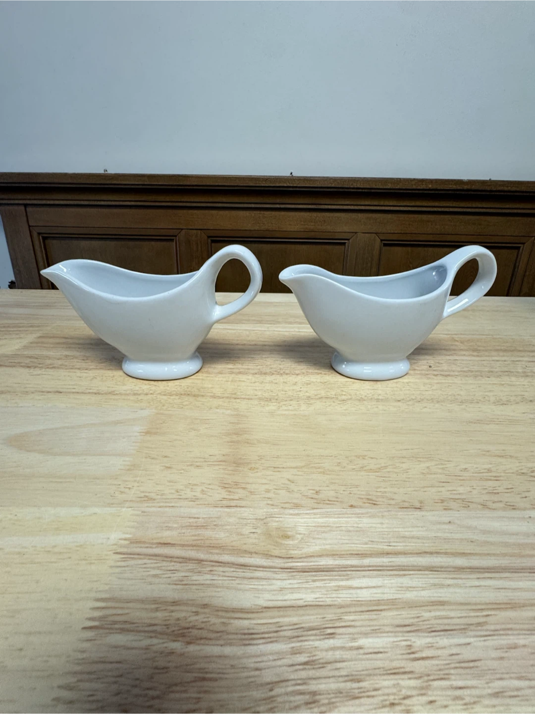 Two White Ceramic Gravy Boats - photo 4