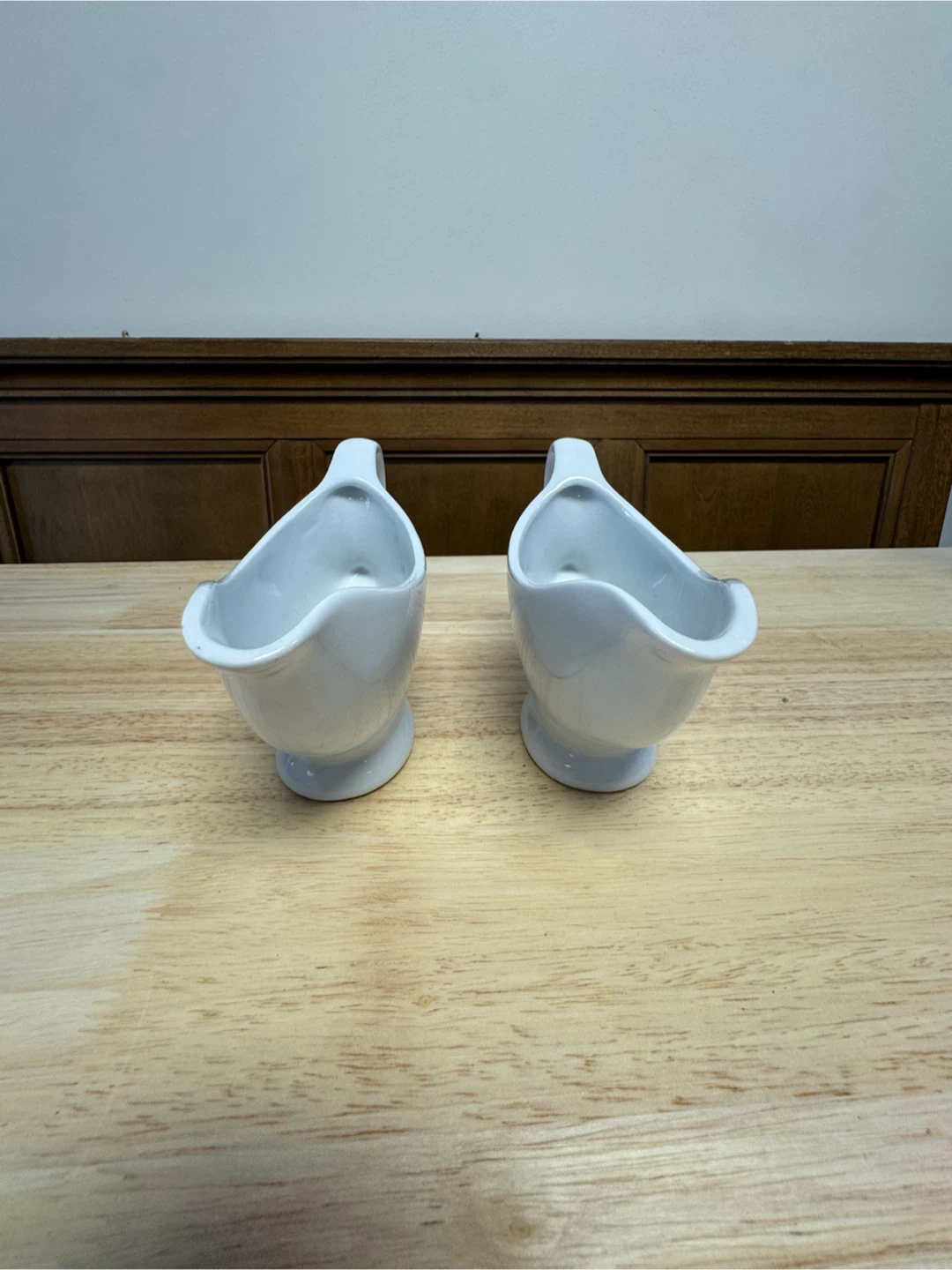 Two White Ceramic Gravy Boats - photo 5