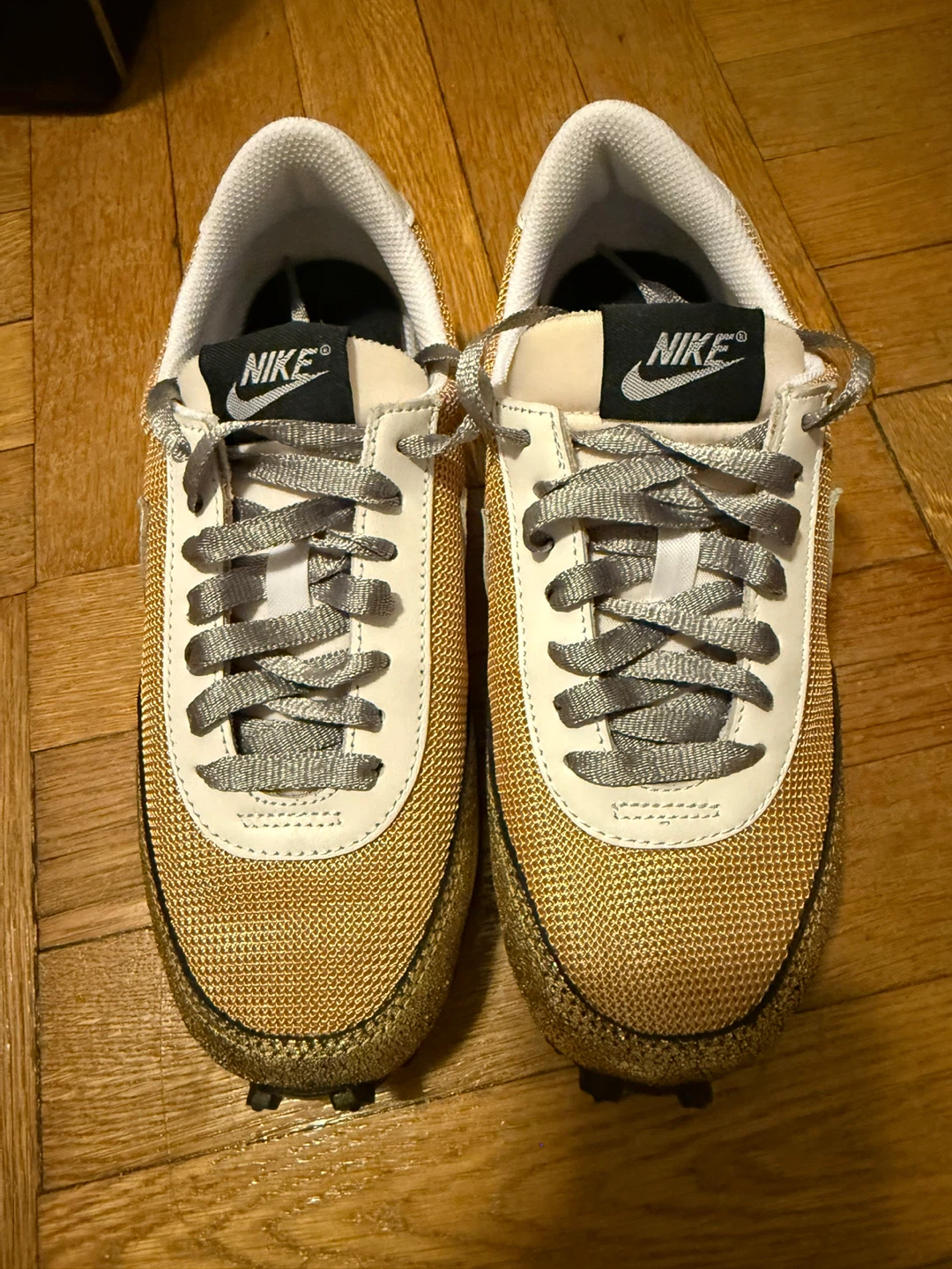 W size US 6 Nike Wmns Daybreak 'Golden Gals' - photo 2