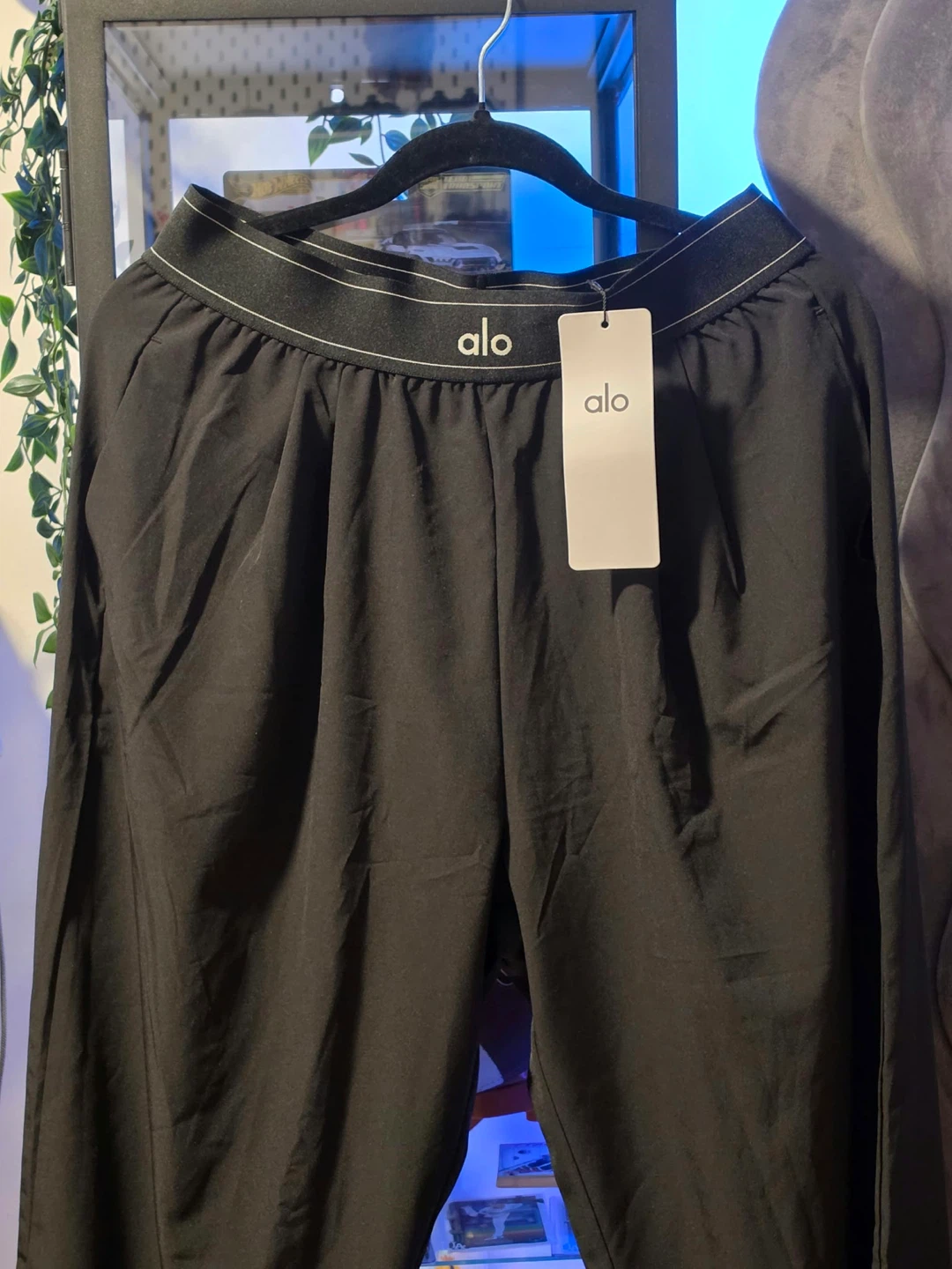 New Alo Yoga Pants