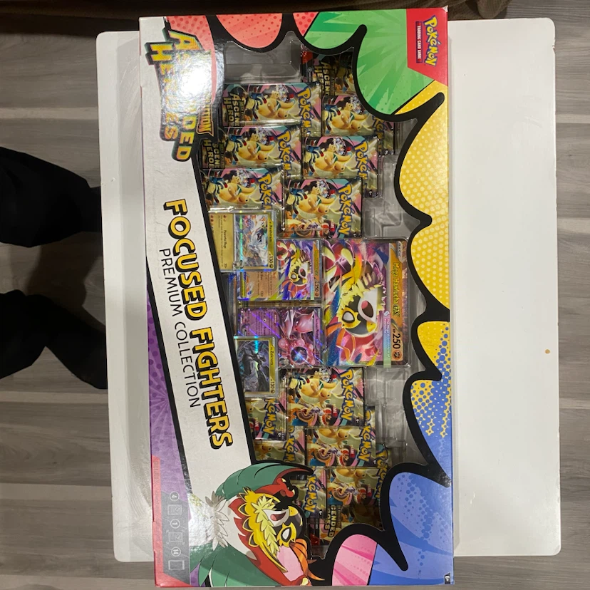 Pokemon TCG Focused Fighters Premium Collection