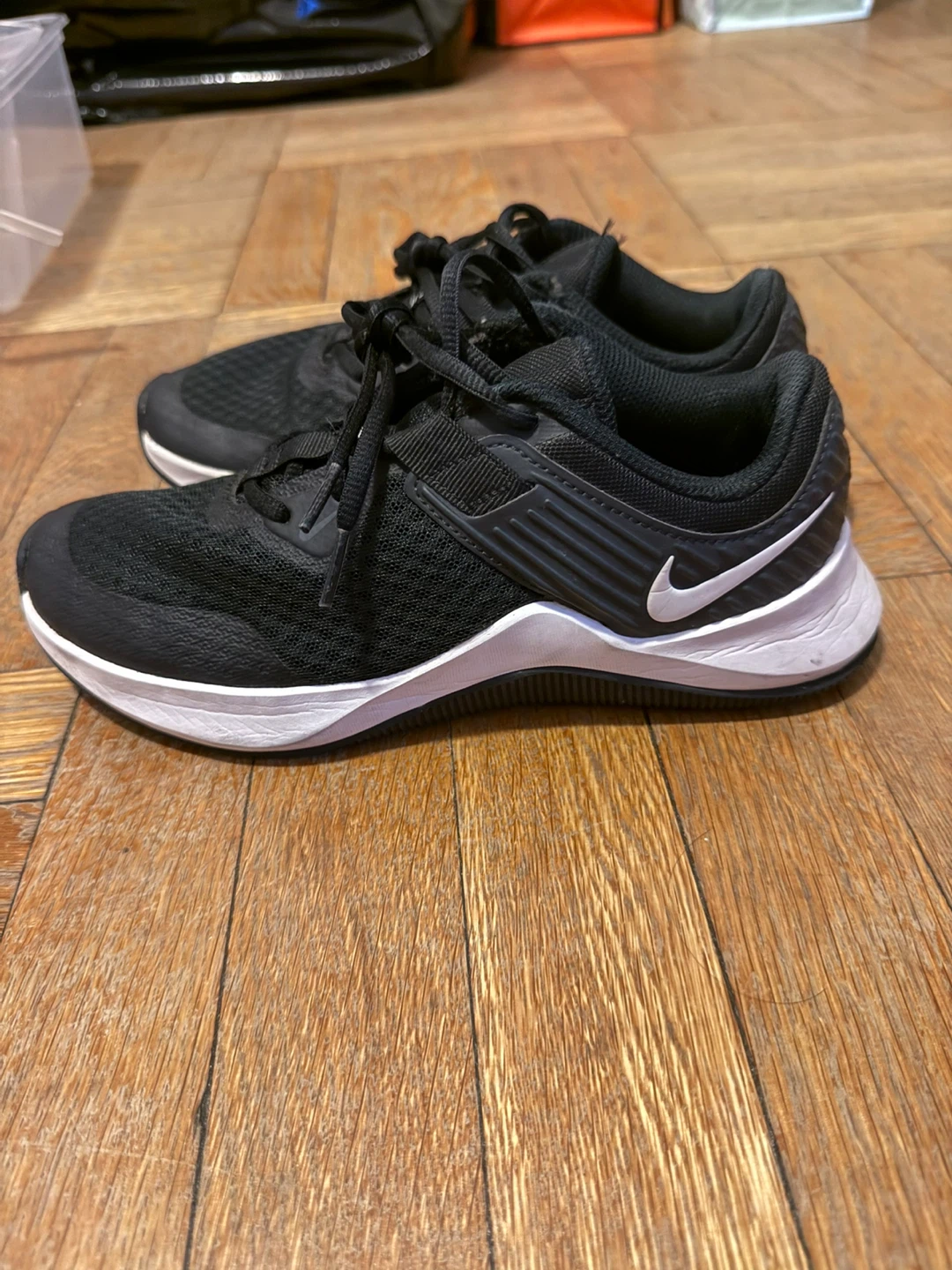 Nike MC Trainer Sneakers women’s size 6 - photo 3