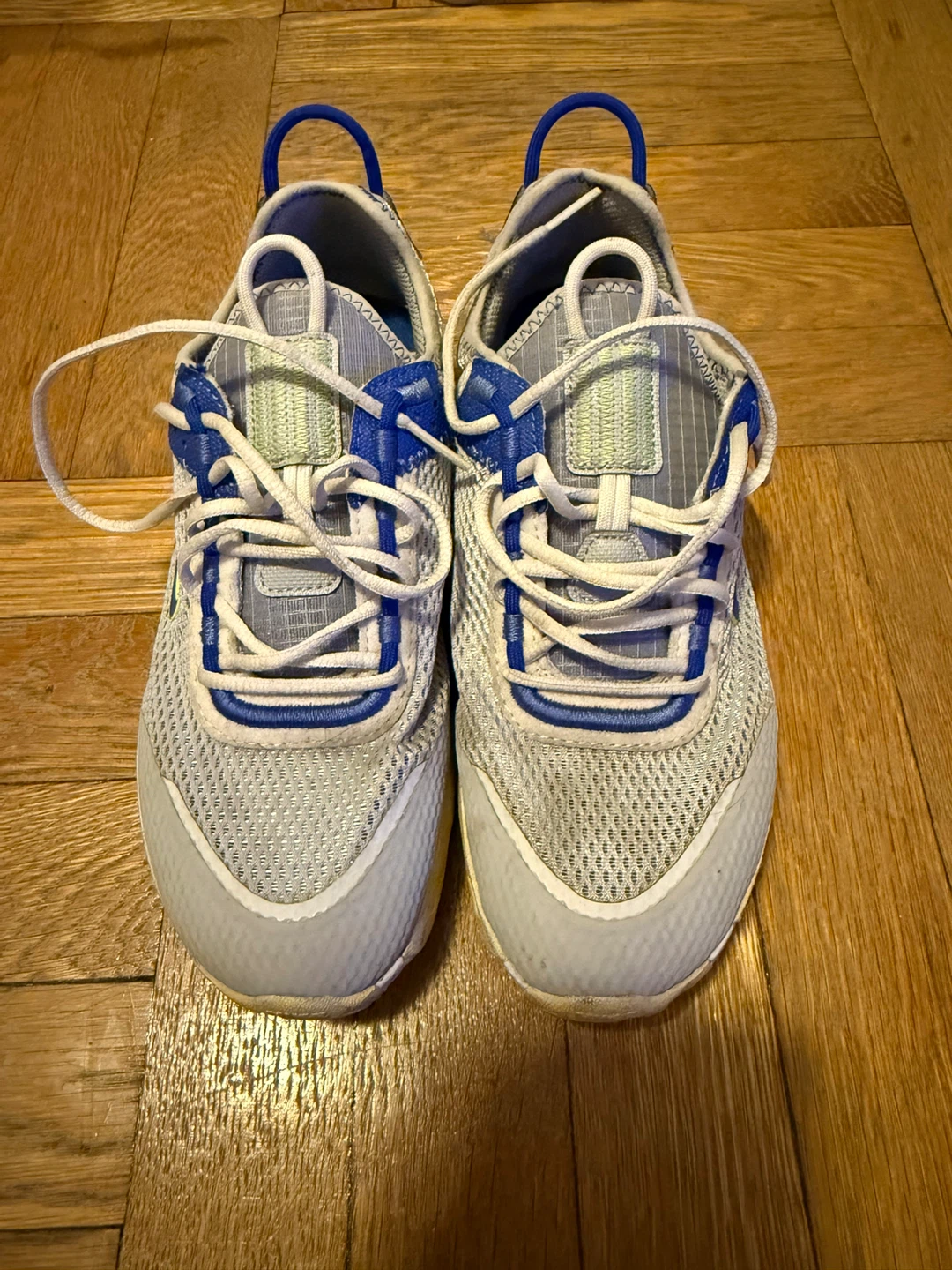 Size 4.5Y Nike Sneakers - photo 2