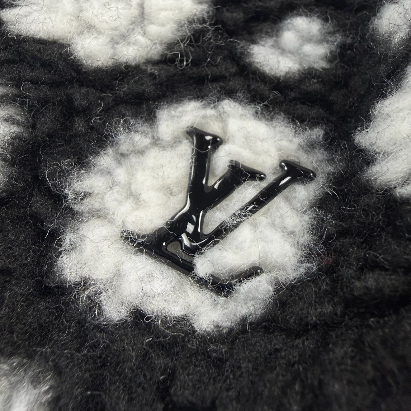 Louis Vuitton x Yayoi Kusama Infinity Dots Fleece Blouson - photo 3