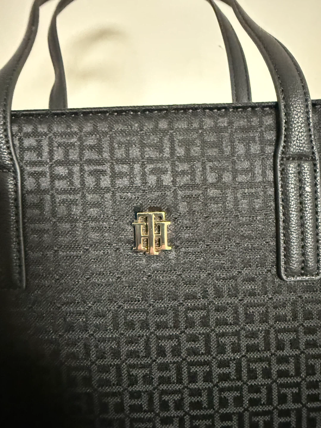 Tommy Hilfiger Monogram Tote Bag - photo 4