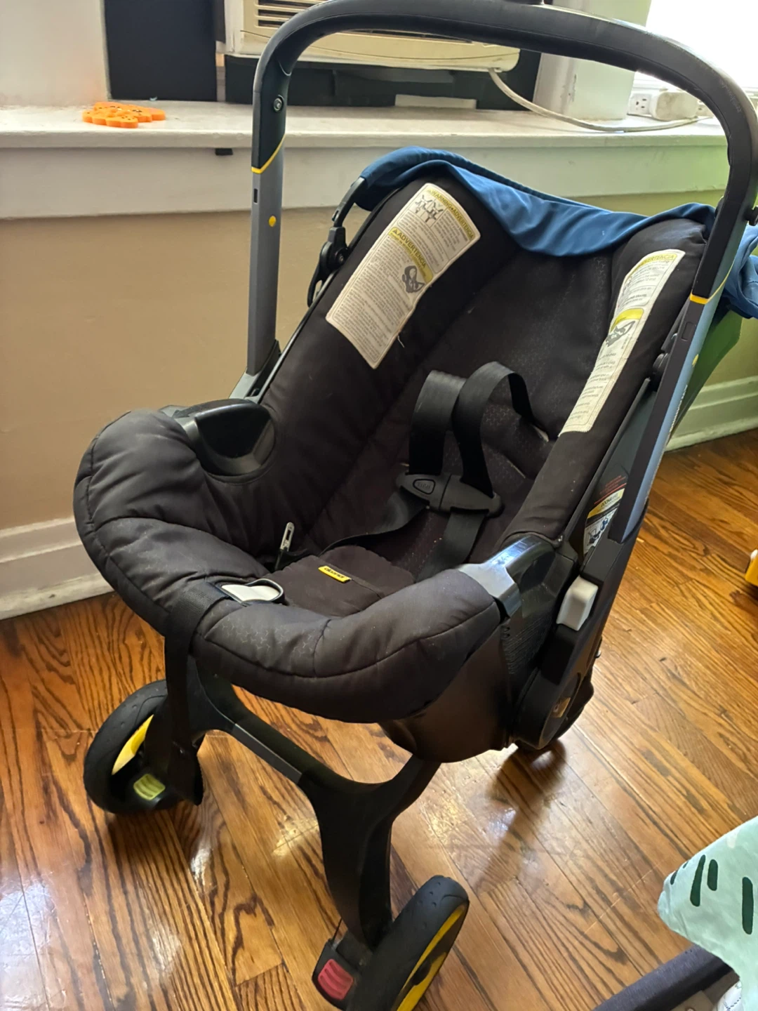 Doona Car Seat and Stroller - photo 4